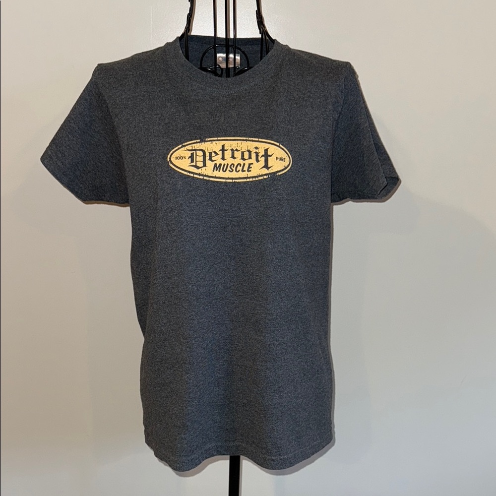Gray Short Sleeve Tee‎ with Crew Neck